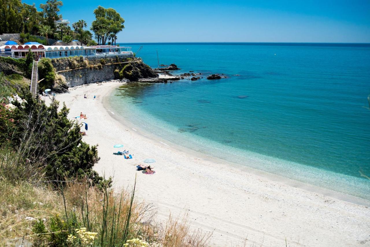 Benal Beach, Luxury Sea & Mountain View Beachside 1 Bedroom Apartment Benalmádena Εξωτερικό φωτογραφία
